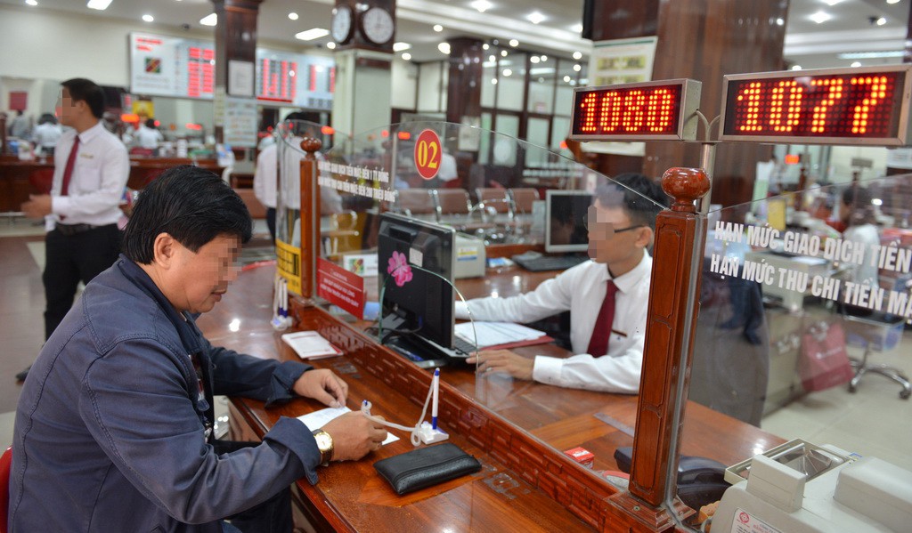 Ngân hàng phá sản, người gửi tiền chỉ được bồi thường 75 triệu? - Ảnh 1. Ngân hàng phá sản, người gửi tiền chỉ được bồi thường 75 triệu? - Ảnh 1.