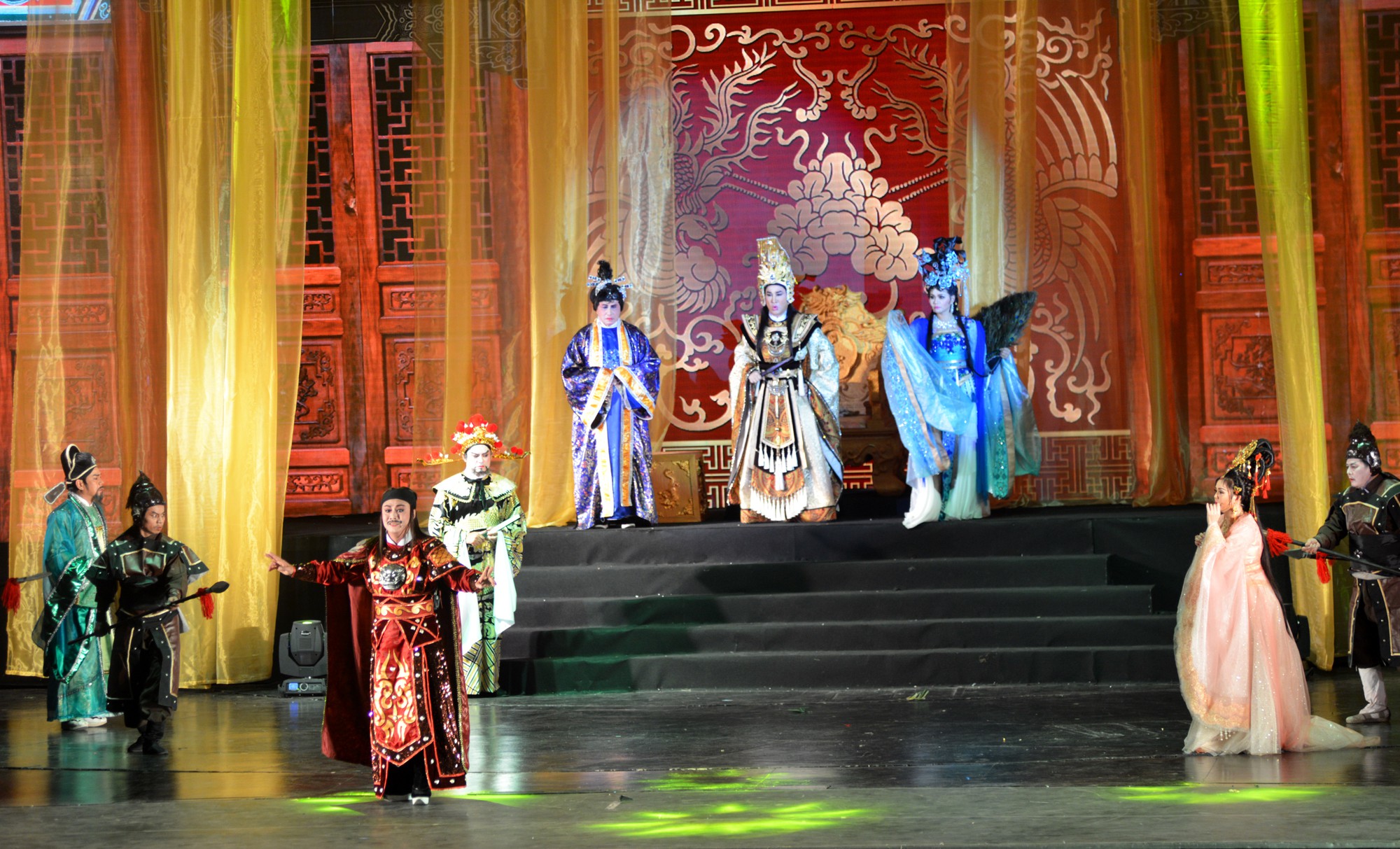 Phi Giao vẫn là của Ngọc Huyền - Ảnh 7. Phi Giao vẫn là của Ngọc Huyền - Ảnh 7.