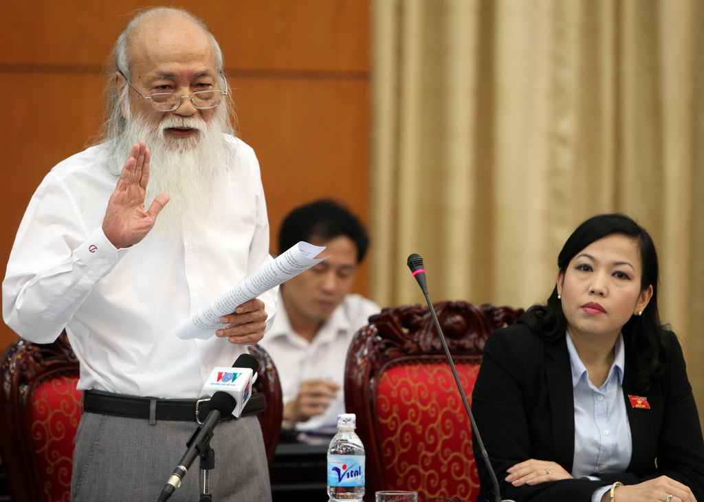 Ông đồ gàn chưa kịp xong thì thầy Cương đã ra đi... - Ảnh 1. Ông đồ gàn chưa kịp xong thì thầy Cương đã ra đi... - Ảnh 1.