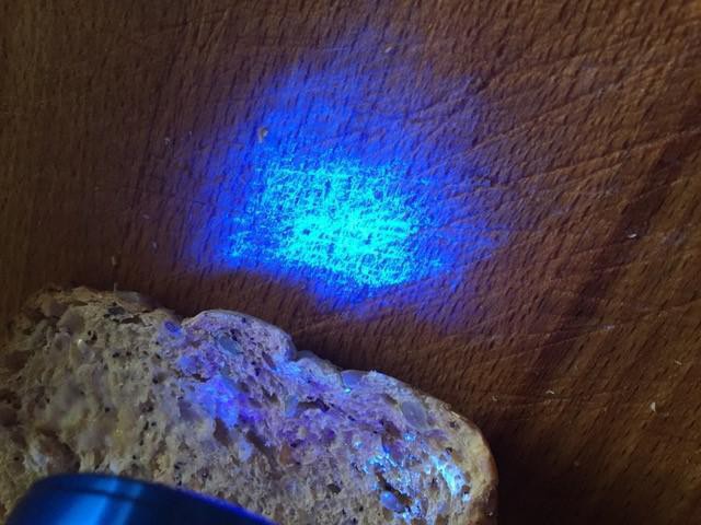 Ổ vi khuẩn trên tấm thớt, bạn có biết? - Ảnh 1.