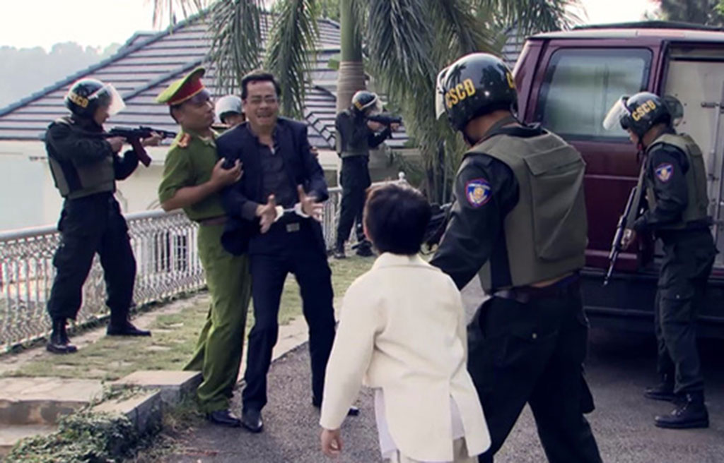 Khán giả vẫn xôn xao hụt hẫng vì cái kết Người phán xử - Ảnh 3. Khán giả vẫn xôn xao hụt hẫng vì cái kết Người phán xử - Ảnh 3.