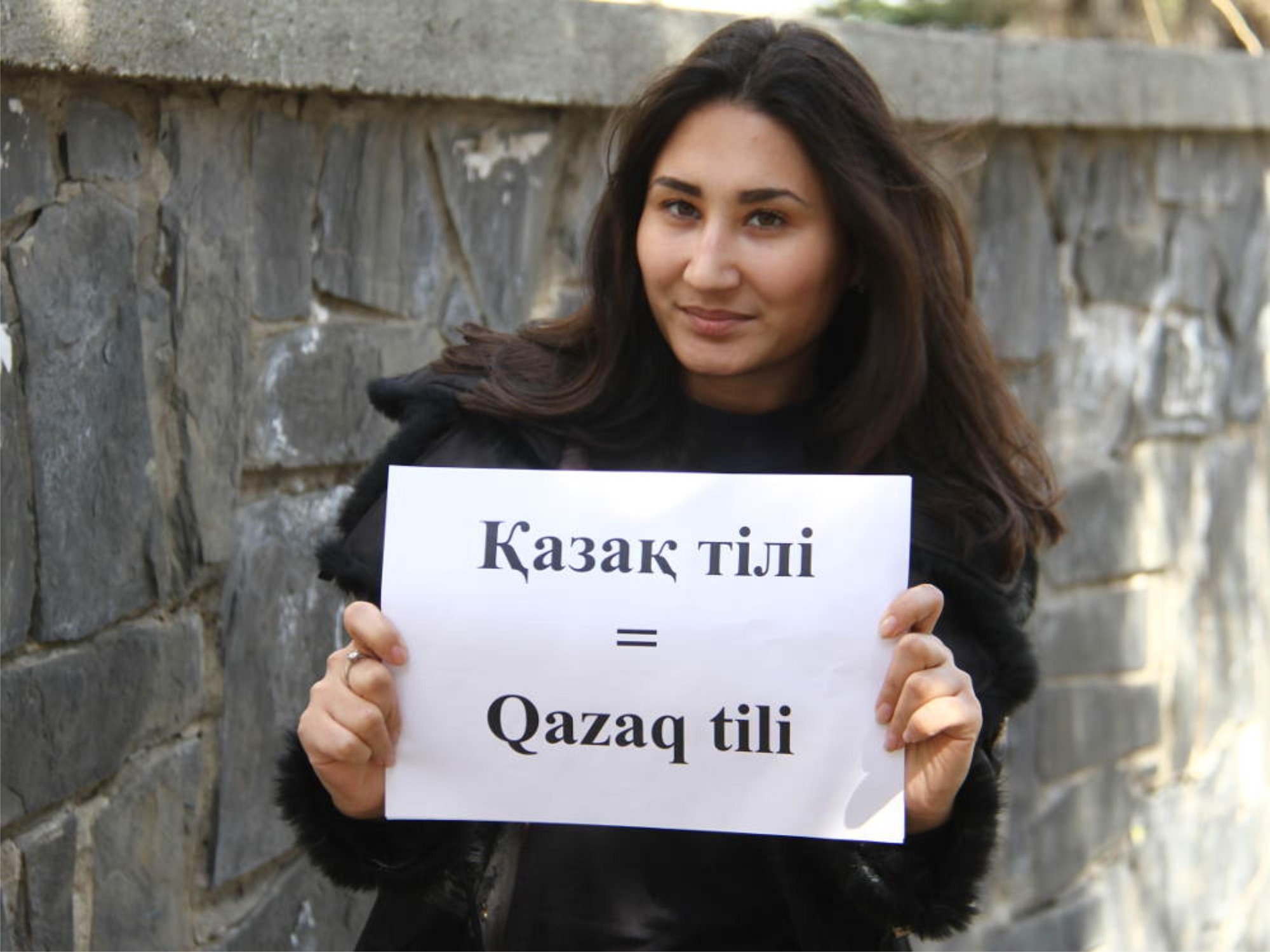 Kazakhstan phải sửa bảng cải tiến chữ viết vì bị dân phản ứng - Ảnh 1. Kazakhstan phải sửa bảng cải tiến chữ viết vì bị dân phản ứng - Ảnh 1.