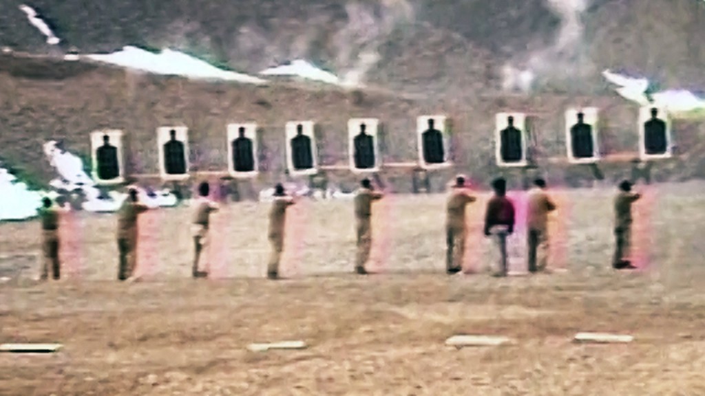 Wild Wild Country: sự sụp đổ của đế chế Osho trong lòng nước Mỹ - Ảnh 8. Wild Wild Country: sự sụp đổ của đế chế Osho trong lòng nước Mỹ - Ảnh 8.