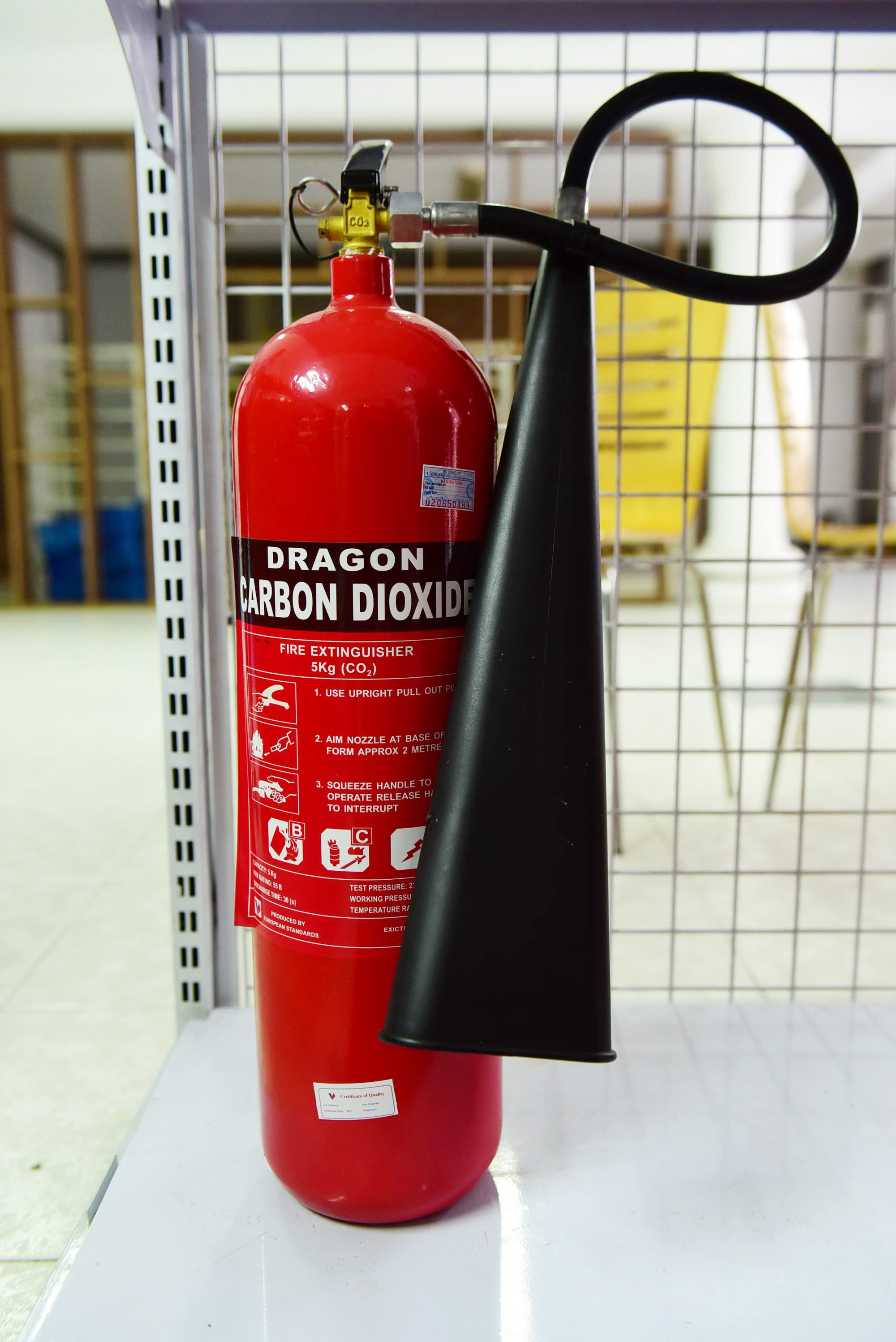 8 thiết bị cần có để phòng cháy chữa cháy - Ảnh 3. 8 thiết bị cần có để phòng cháy chữa cháy - Ảnh 3.