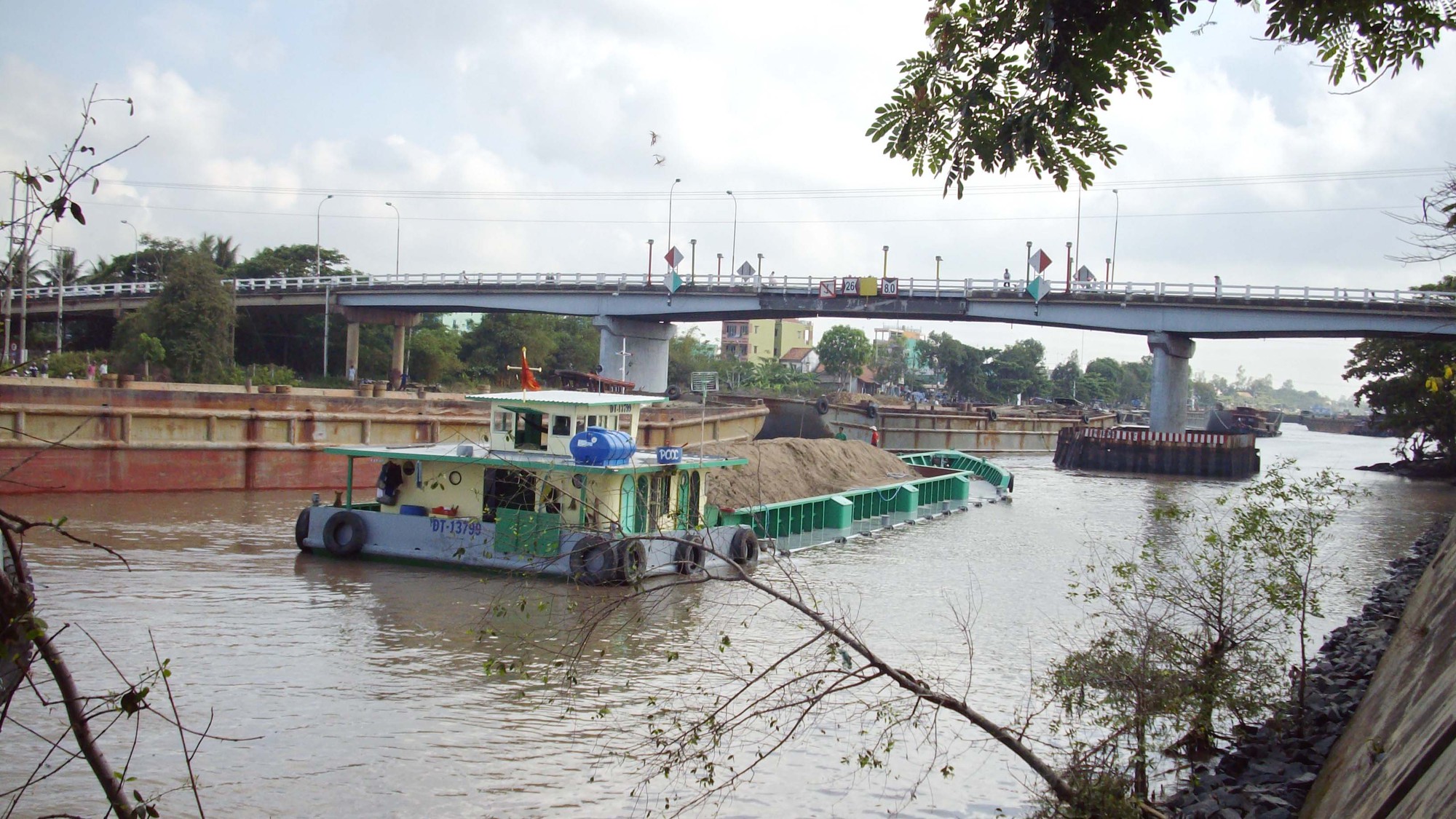 Cầu Chợ Gạo và đoạn kênh tử thần - Ảnh 2. Cầu Chợ Gạo và đoạn kênh tử thần - Ảnh 2.