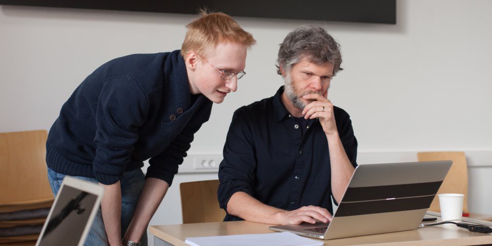 12 dấu hiệu cho thấy sếp rất cưng bạn - Ảnh 2. 12 dấu hiệu cho thấy sếp rất cưng bạn - Ảnh 2.