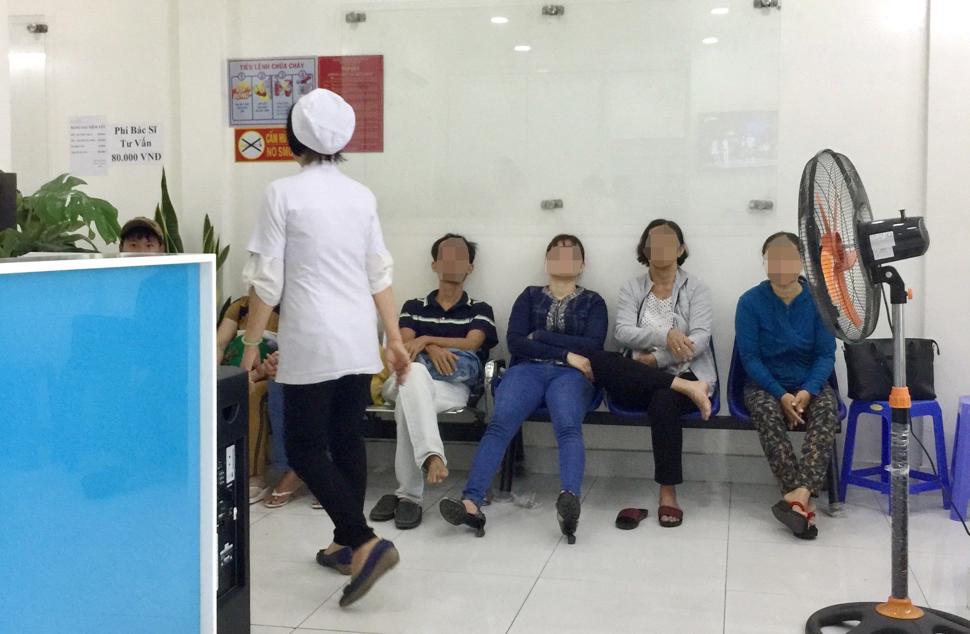 Cảnh giác với cò Bệnh viện Đại học Y dược TP.HCM - Ảnh 2. Cảnh giác với cò Bệnh viện Đại học Y dược TP.HCM - Ảnh 2.