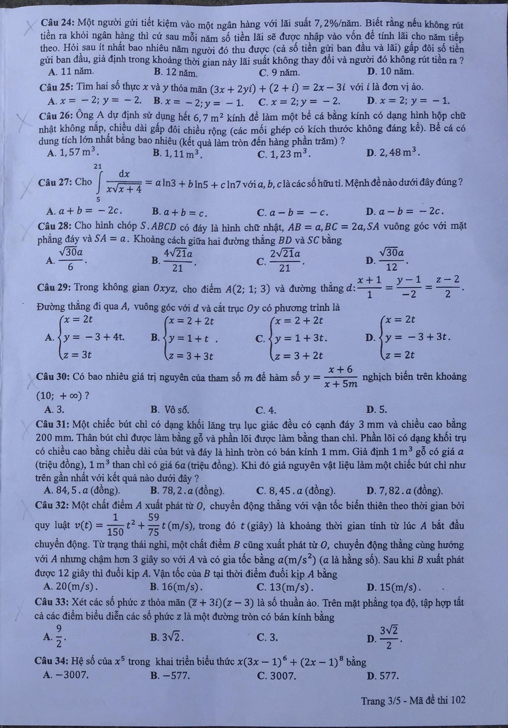 Thí sinh than đề thi toán THPT quốc gia dài và khó, nhiều em bật khóc - Ảnh 14. Thí sinh than đề thi toán THPT quốc gia dài và khó, nhiều em bật khóc - Ảnh 14.