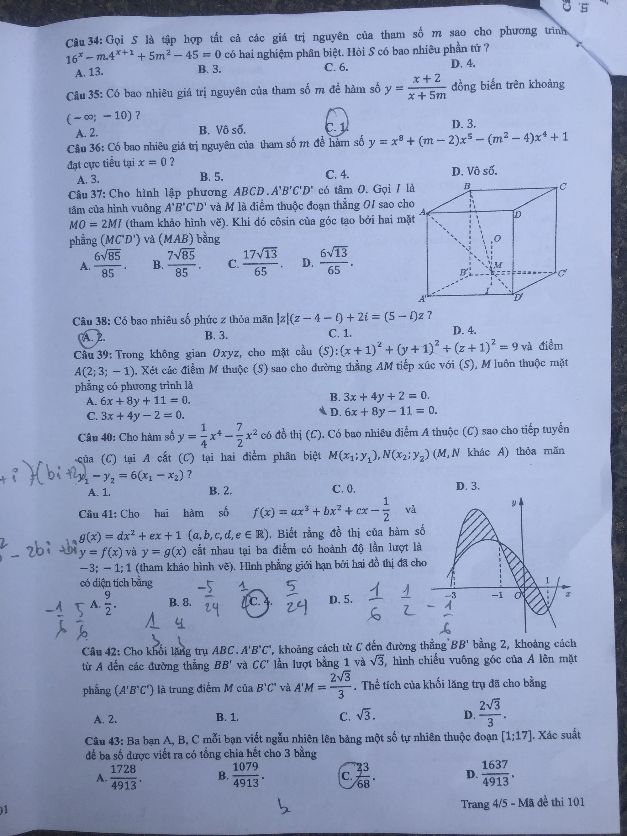 Thí sinh than đề thi toán THPT quốc gia dài và khó, nhiều em bật khóc - Ảnh 10. Thí sinh than đề thi toán THPT quốc gia dài và khó, nhiều em bật khóc - Ảnh 10.
