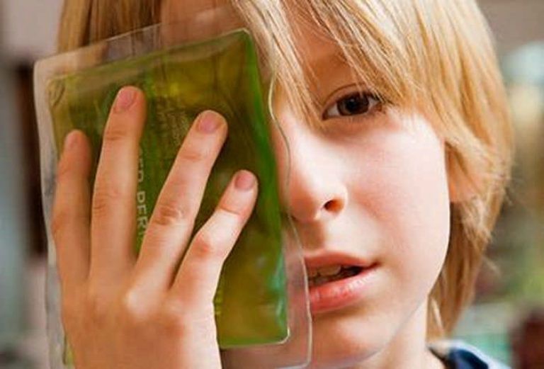 Sơ cứu và phòng ngừa chấn thương mắt ở trẻ em - Ảnh 1. Sơ cứu và phòng ngừa chấn thương mắt ở trẻ em - Ảnh 1.