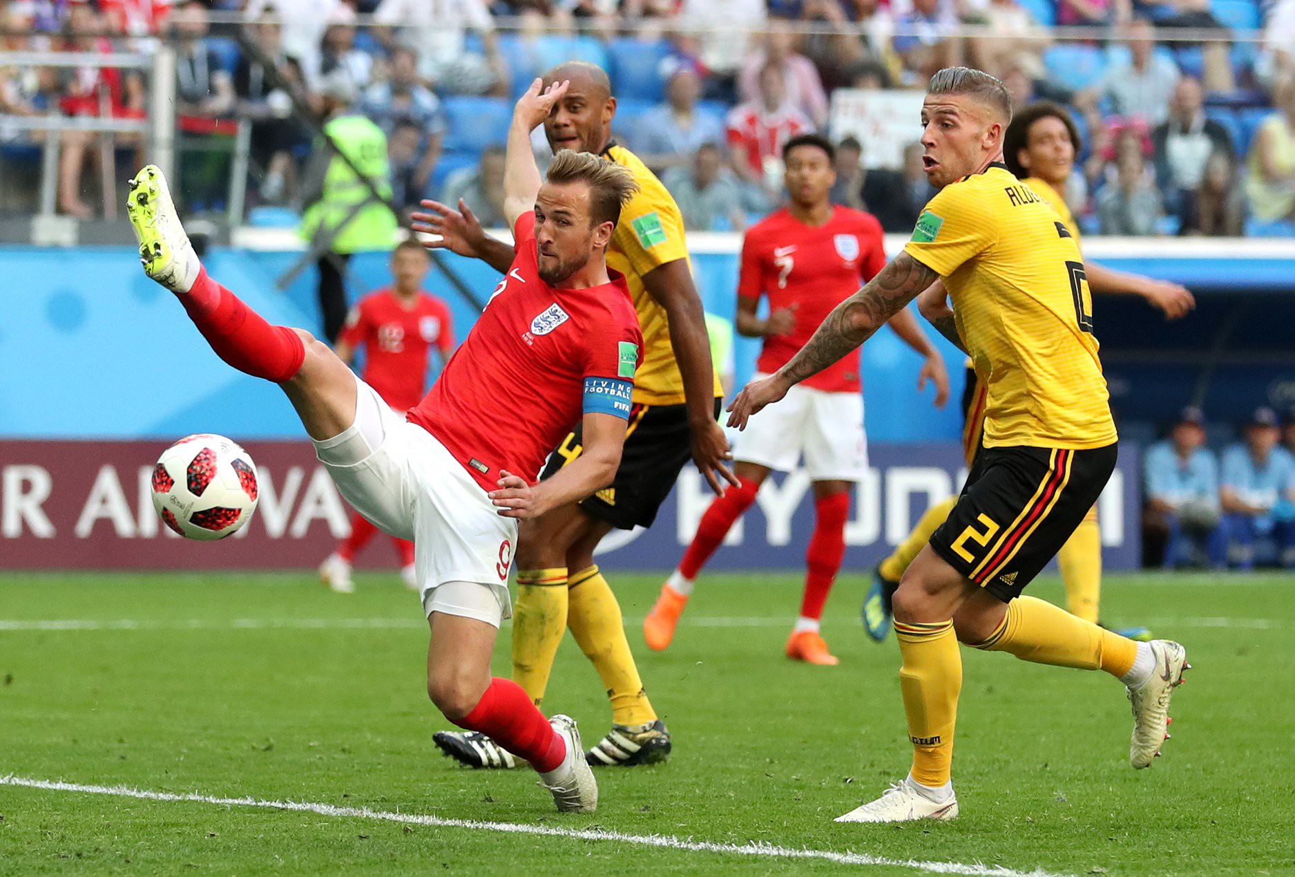 Mạng xã hội cho rằng Harry Kane có chiếc giày vàng vô dụng ở World Cup - Ảnh 4. Mạng xã hội cho rằng Harry Kane có chiếc giày vàng vô dụng ở World Cup - Ảnh 4.