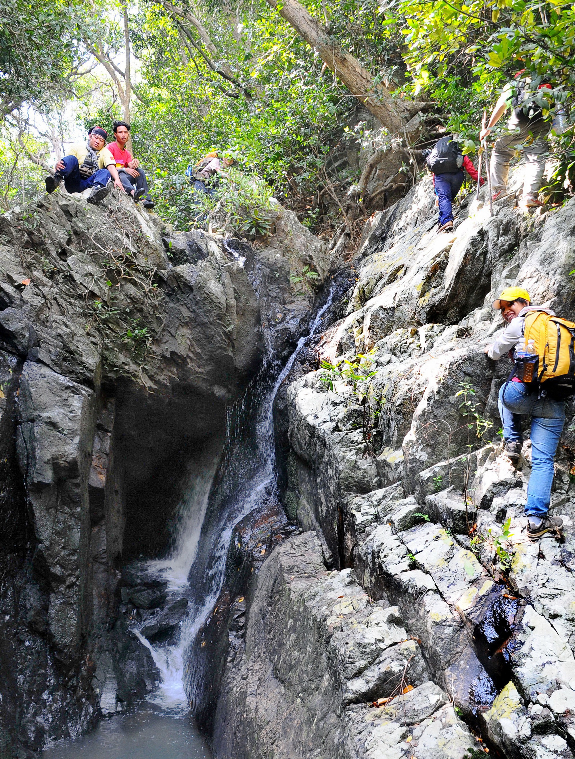 Hãy cho con được lớn - Ảnh 1.