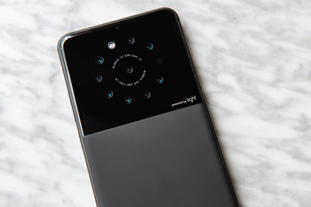 Sắp có smartphone trang bị 5 đến 9 camera - Ảnh 1. Sắp có smartphone trang bị 5 đến 9 camera - Ảnh 1.