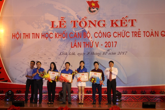 Trao giải hội thi Tin học trẻ toàn quốc - Ảnh 1.