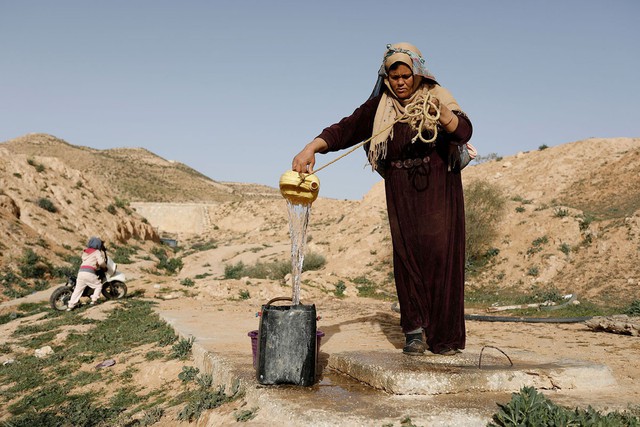 Những gia đình cuối cùng sống dưới lòng đất ở Tunisia - Ảnh 11.