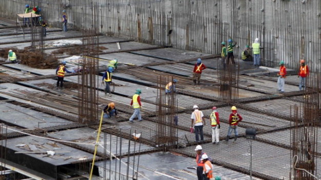 Lao động Trung Quốc làm việc ở một công trường xây dựng ở Philippines - Ảnh::AFP