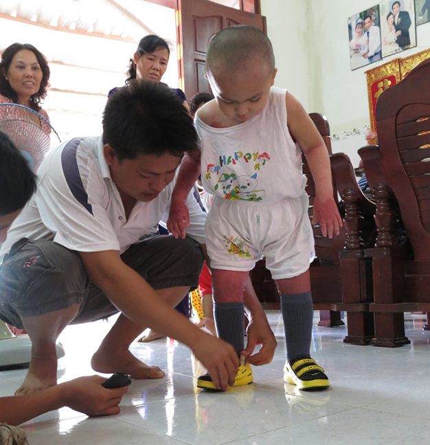 Ba của Bảo tập đi cho con - Ảnh: Yến Trinh