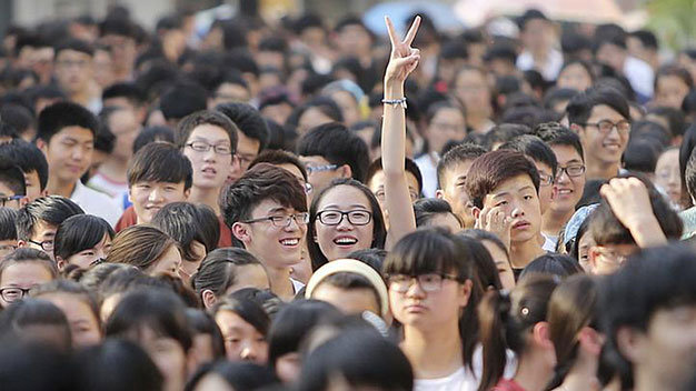 Sinh viên tỉnh An Huy trong kỳ thi đại học 2014 - Ảnh: Reuters
