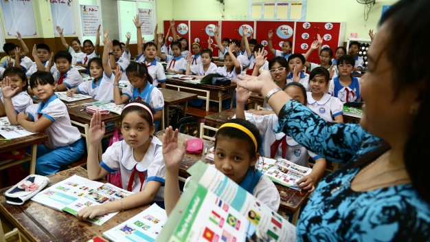 Thay đổi chỗ ngồi cho học sinh: chuyện nhỏ mà không nhỏ. Ảnh chụp một tiết học tại Trường tiểu học Nguyễn Thái Sơn (Q.3, TP.HCM) - Ảnh: Như Hùng