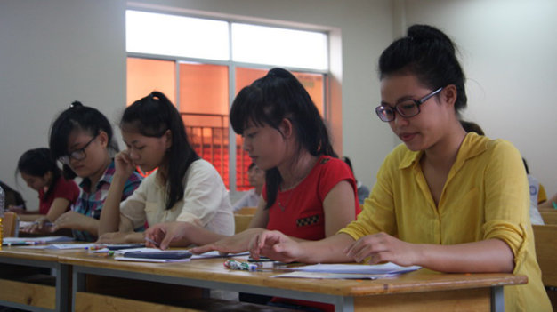 Thí sinh dự thi vào Trường ĐH Luật TP.HCM năm 2014 - Ảnh: Trần Huỳnh