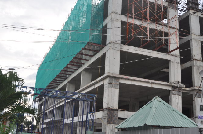Công trình chung cư Tecco Tower Tham Lương xây dựng không phép - Ảnh: D.N.Hà