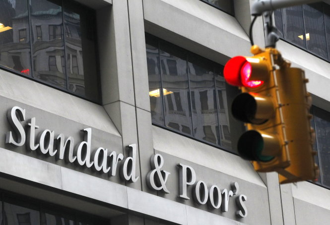 Trụ sở S&P. Công ty này bị chỉ trích là làm theo lệnh Mỹ - Ảnh: Reuters