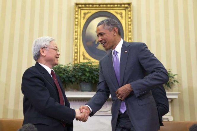Tổng bí thư Nguyễn Phú Trọng bắt tay Tổng thống Mỹ - Ảnh: Zimbio
