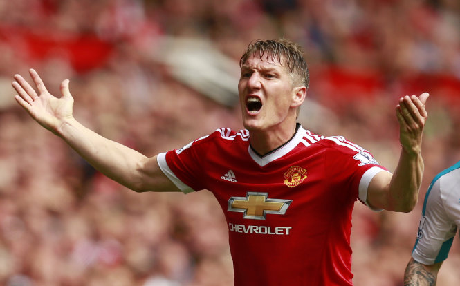 Schweinsteiger thi đấu mờ nhạt trong trận M.U thua Swansea 1-2 - Ảnh: Reuters