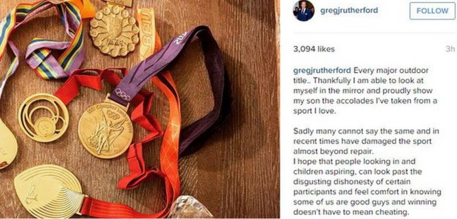 VĐV nhảy xa người Anh Greg Rutherford đăng tải trên mạng xã hội Instagram bức ảnh chụp những tấm huy chương cùng dòng bình luận là vẫn có những VĐV giành huy chương bằng mồ hôi đích thực - Ảnh: BBC