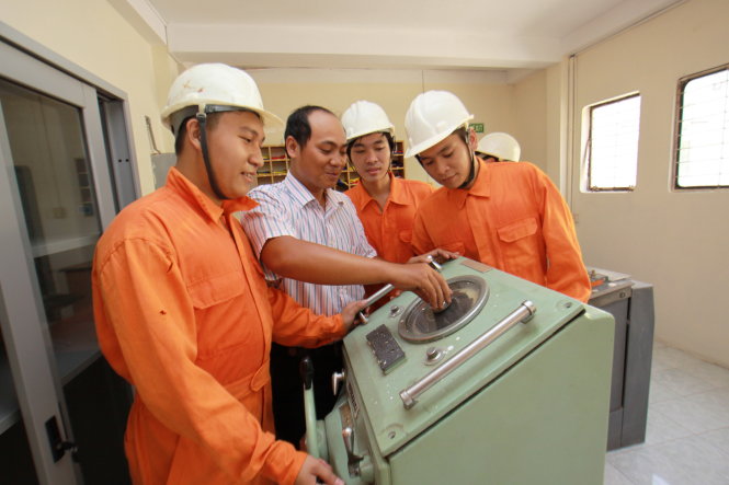 Dự kiến Trường ĐH Giao thông vận tải TP.HCM sẽ cổ phần hóa. Trong ảnh: sinh viên khoa hàng hải của trường trong giờ thực hành buồng lái - Ảnh: Như Hùng
