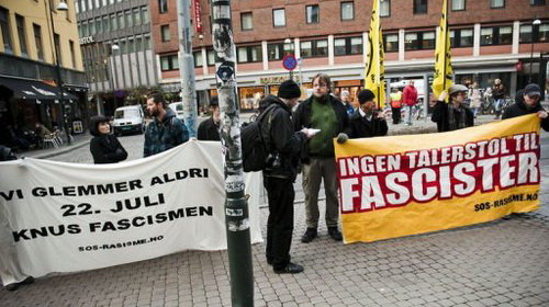 FEAX4MM5.jpg