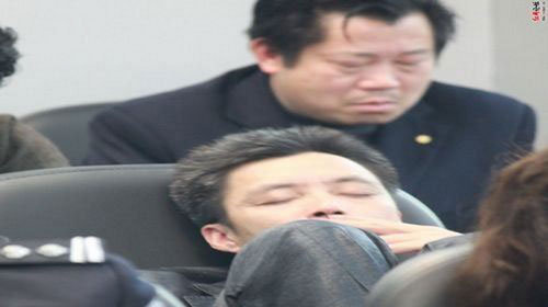 ACSt0iYq.jpg