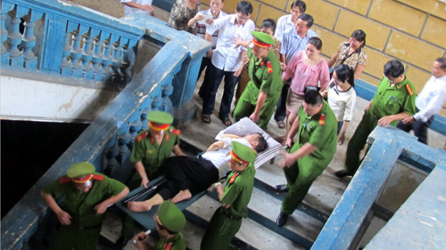 IvXI9D13.jpg