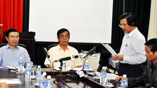 YMAQIS84.jpg