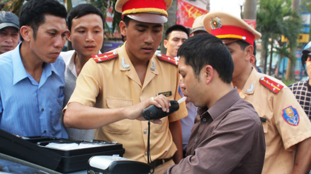Eg08bPhS.jpg