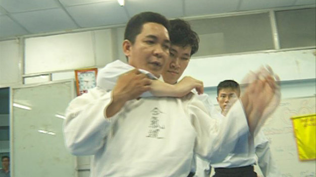 2bsQdgJ6.jpg