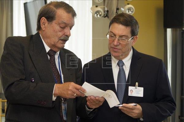 Phái đoàn tham dự cuộc họp của Cuba do thứ trưởng Bộ ngoại giao Abelardo Moreno Fernandez dẫn đầu - Ảnh: EFE