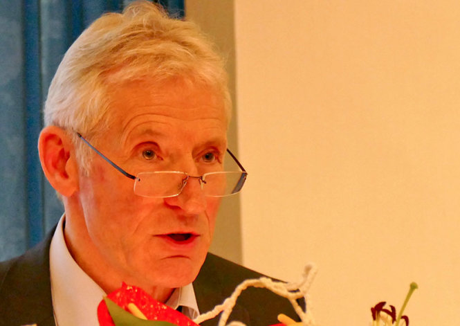 Ông Alan Doig