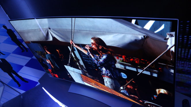 Tivi 4K OLED màn hình cong mới của LG - Ảnh: Phong Vân