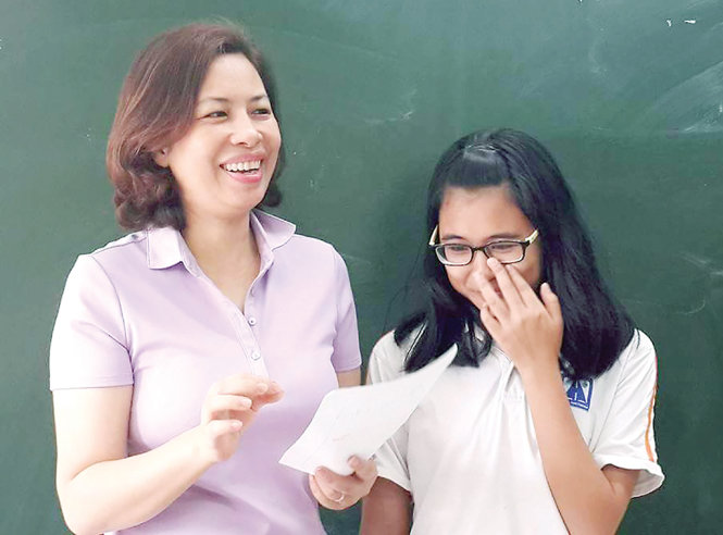 Cô giáo Đặng Nguyệt Anh và học sinh - Ảnh: nhân vật cung cấp