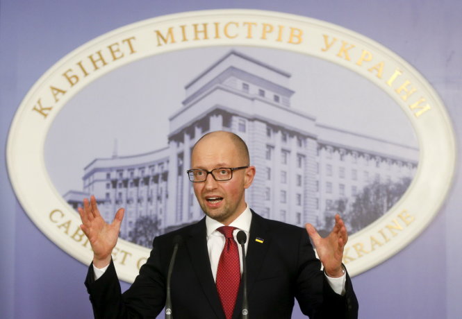 Thủ tướng Nga Arseny Yatseniuk quyết không trả nợ Nga - Ảnh: Reuters