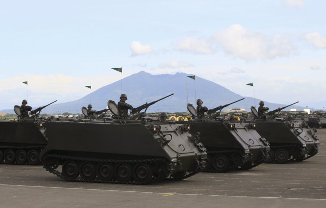 Quân đội Philippines trong một cuộc diễu binh. Ảnh: Reuters