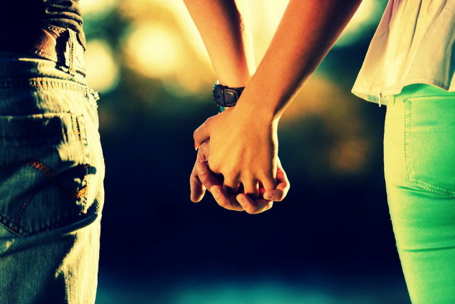 Ta cần nhau như cần một người đồng hành - Ảnh: dinche-augustine.blogspot.com