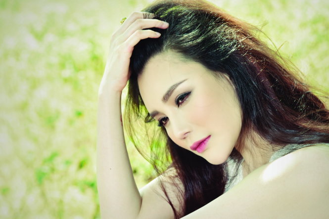 Ca sĩ Hồ Quỳnh Hương