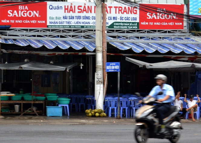 Quán hải sản Nhật Trang, nơi nhân viên có lời lẽ, thái độ ứng xử thiếu văn hóa với du khách - Ảnh: D.TH.