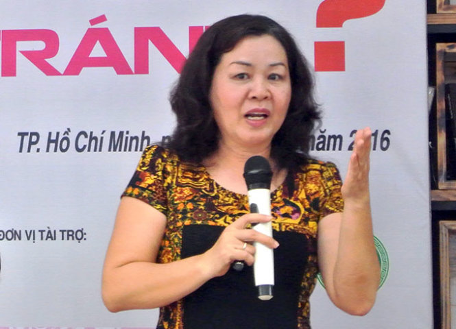 TS Nguyễn Thị Bích Hồng phát biểu tại buổi tọa đàm - Ảnh Thái Bình