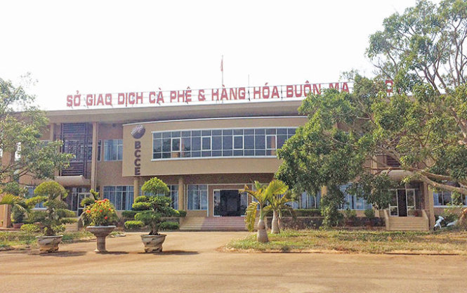 Sau đúng một năm khai trương, đến nay Sở giao dịch cà phê và hàng hóa Buôn Ma Thuột vẫn vắng hoe, chưa thể đưa vào hoạt động do thiếu vốn và cả cơ chế - Ảnh: Trung Tân