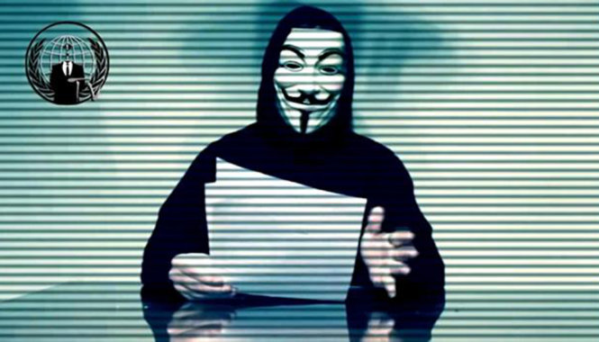 Hình chụp từ đoạn video clip nhóm hacker Anonymous tuyên bố
