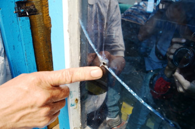 Những vết đạn tố cáo tội ác của tàu Trung Quốc - Ảnh: Lê Trung