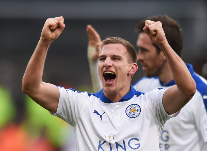 Cầu thủ Marc Albrighton ăn mừng chiến thắng trước Crystal Palace - Ảnh: Reuters